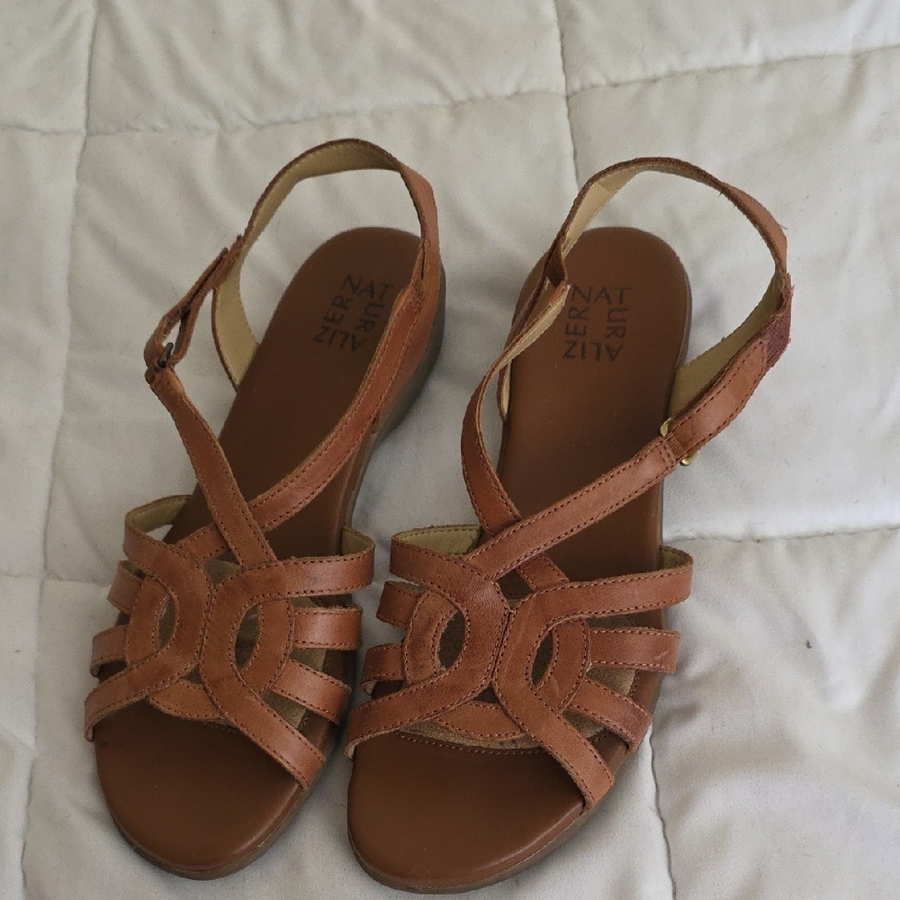Naturalizer Brown Sandals with Crisscross Straps Size 10W